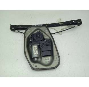 ELEVALUNAS TRASERO...