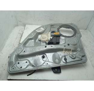 ELEVALUNAS TRASERO DERECHO...