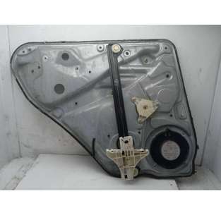 ELEVALUNAS TRASERO DERECHO...