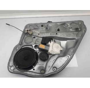 ELEVALUNAS TRASERO DERECHO...