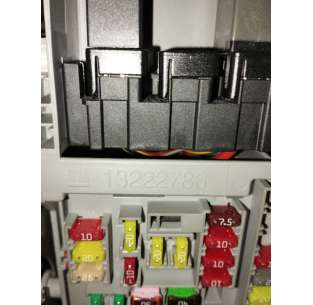 CAJA RELES / FUSIBLES OPEL... 2