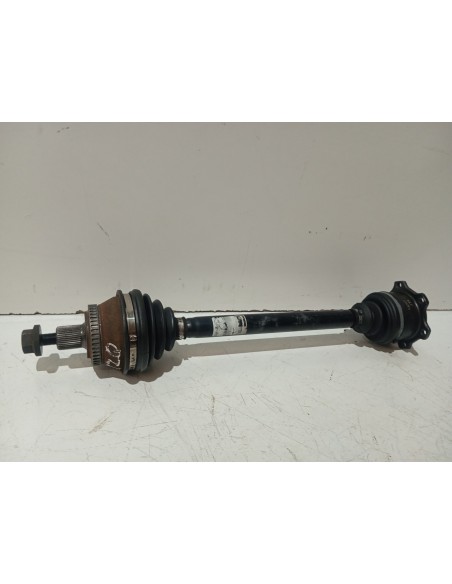 Recambio de transmision delantera izquierda para audi a4 avant (b5) 2.5 v6 24v tdi referencia OEM IAM 8D0407271DL  