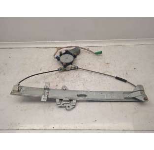 ELEVALUNAS DELANTERO...