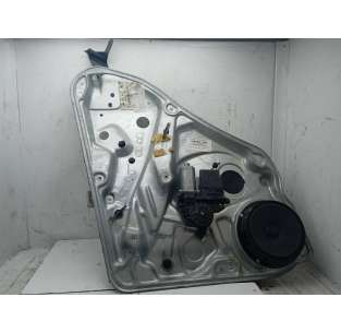 ELEVALUNAS TRASERO DERECHO...