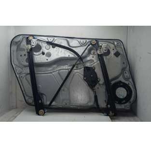 ELEVALUNAS DELANTERO...