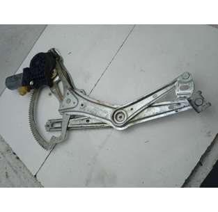 ELEVALUNAS DELANTERO...