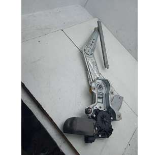 ELEVALUNAS DELANTERO...