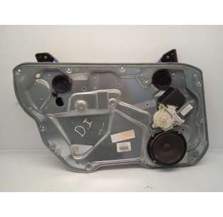 ELEVALUNAS DELANTERO...