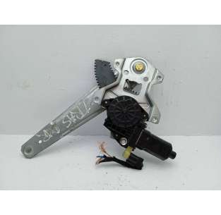 ELEVALUNAS TRASERO DERECHO...