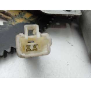 ELEVALUNAS DELANTERO... 2