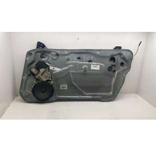 ELEVALUNAS DELANTERO...