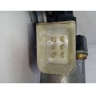 ELEVALUNAS DELANTERO... 2