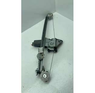 ELEVALUNAS TRASERO DERECHO...