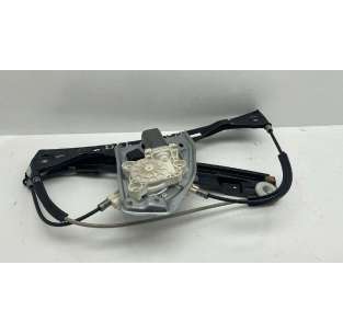 ELEVALUNAS DELANTERO...