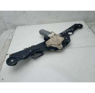 ELEVALUNAS TRASERO...