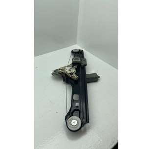 ELEVALUNAS TRASERO DERECHO...