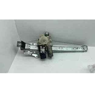 ELEVALUNAS TRASERO DERECHO...