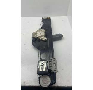 ELEVALUNAS TRASERO DERECHO...