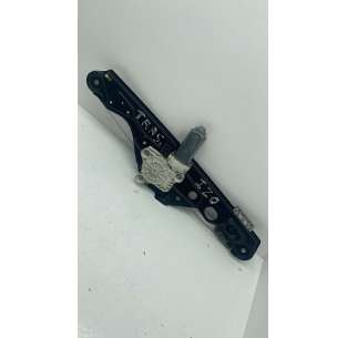 ELEVALUNAS TRASERO...