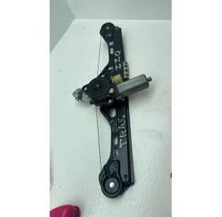 ELEVALUNAS TRASERO...