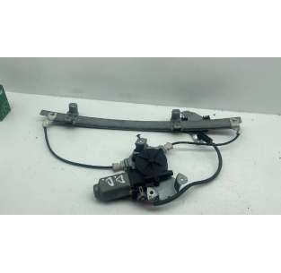 ELEVALUNAS DELANTERO...