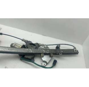 ELEVALUNAS DELANTERO... 2