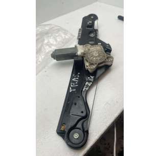 ELEVALUNAS TRASERO...