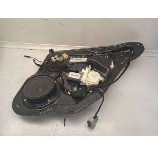 ELEVALUNAS TRASERO DERECHO...