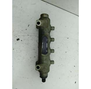 RAMPA INYECTORA AUDI A8...