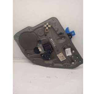 ELEVALUNAS TRASERO DERECHO...