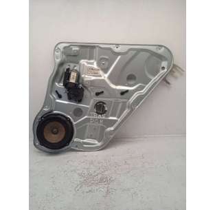 ELEVALUNAS TRASERO DERECHO...