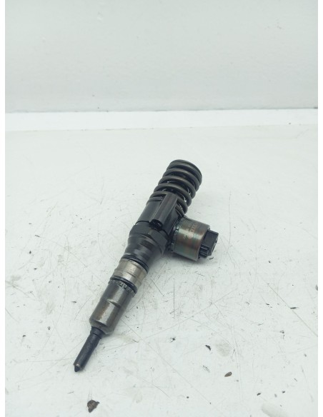 Recambio de inyector para audi a6 berlina (4f2) 2.0 tdi referencia OEM IAM 03G130073G  