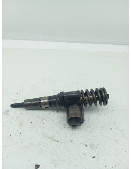 Recambio de inyector para audi a6 berlina (4f2) 2.0 tdi referencia OEM IAM 03G130073G  