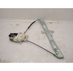 ELEVALUNAS DELANTERO...