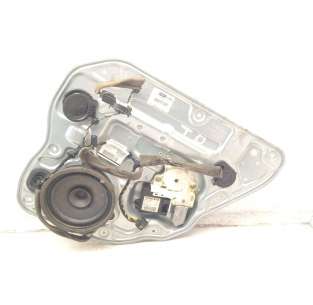 ELEVALUNAS TRASERO DERECHO...