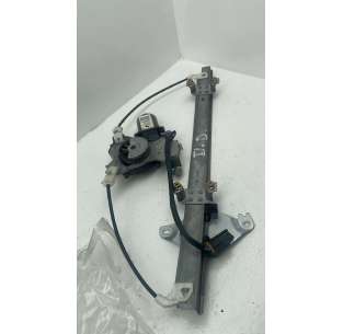 ELEVALUNAS DELANTERO...