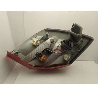 PILOTO TRASERO DERECHO... 2