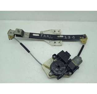 ELEVALUNAS TRASERO...