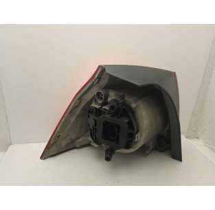 PILOTO TRASERO DERECHO... 2