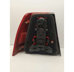 PILOTO TRASERO DERECHO... 2