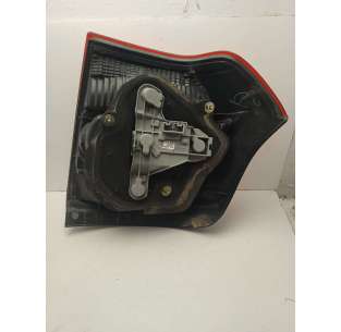 PILOTO TRASERO DERECHO... 2