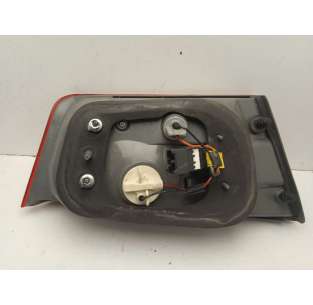 PILOTO TRASERO DERECHO... 2