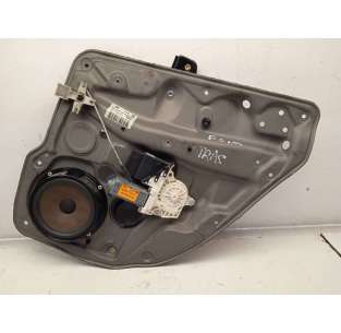 ELEVALUNAS TRASERO DERECHO...