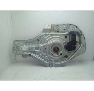 ELEVALUNAS DELANTERO...