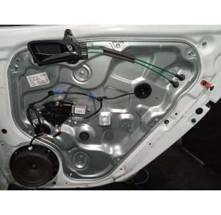 ELEVALUNAS TRASERO DERECHO...