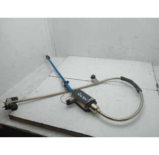 ELEVALUNAS DELANTERO...