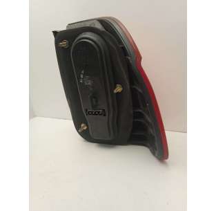 PILOTO TRASERO IZQUIERDO... 2