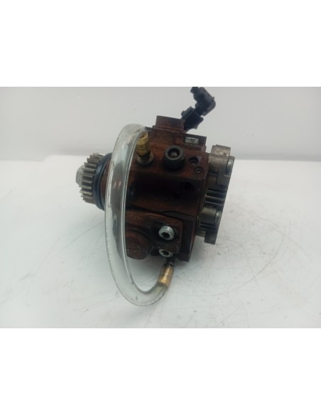 Recambio de bomba inyeccion para renault laguna iii initiale referencia OEM IAM 8200690744  