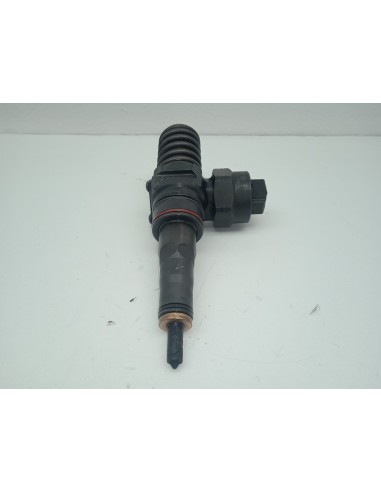 Recambio de inyector para volkswagen passat berlina (3b3) trendline referencia OEM IAM 038130073AA  