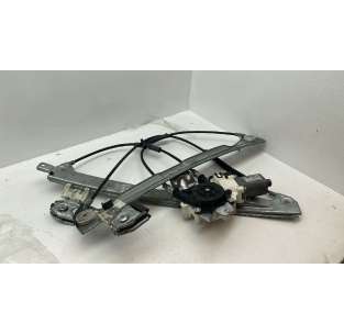 ELEVALUNAS DELANTERO...